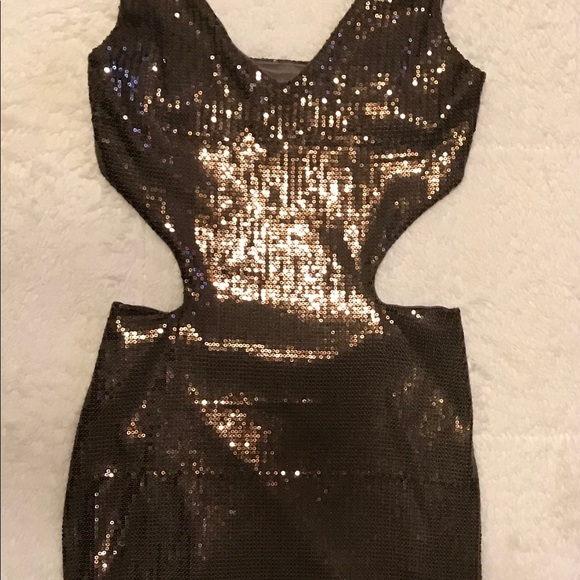Grey sequin mini dress with cut out sides - Picture 5 of 8